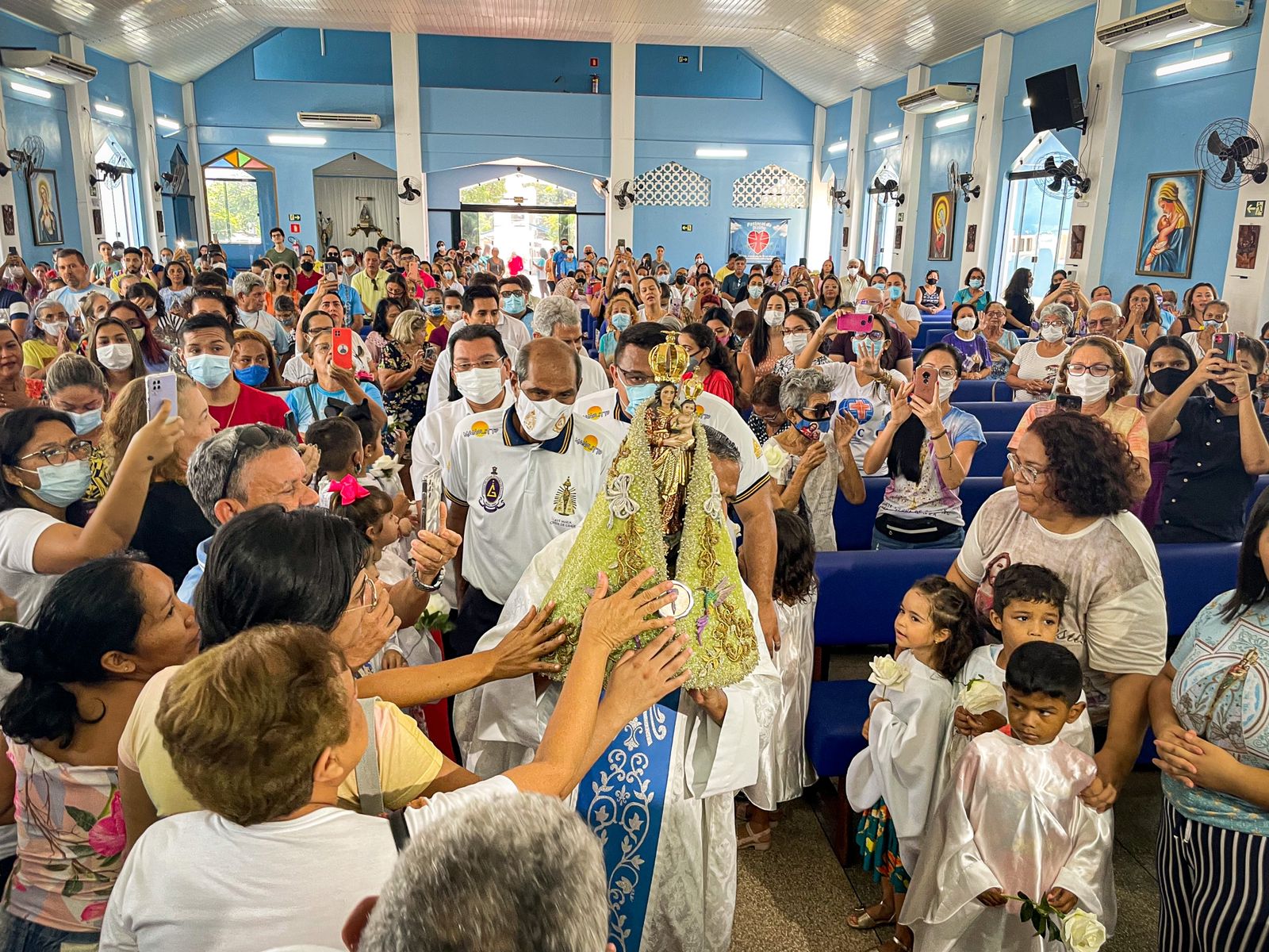 Imagem da Rainha da Amazônia em visita na Arquidiocese de Santarém./Foto: Equipe da visita