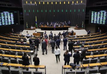 Plenário reúne-se nesta manhã para votar acordos internacionais