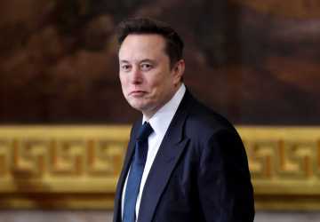 Musk paga USu0024 10 milhões para encerrar ação de Trump