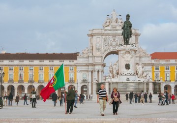 Portugal à Beira do Precipício: Governo em Risco!