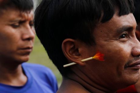 Saúde antecipa vacinação contra covid-19 em terra yanomami