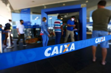 Caixa começa a pagar hoje abono salarial de 2021