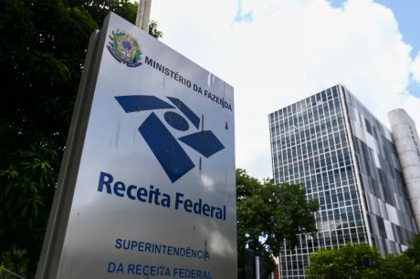 Arrecadação federal de impostos atinge R$ 251 bilhões em janeiro