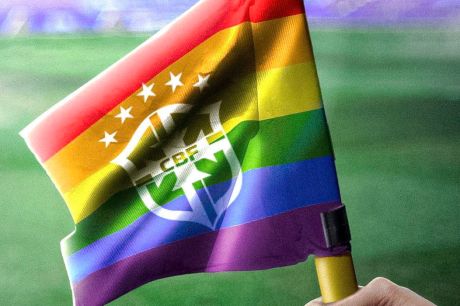 Estudo indica aumento de 76% em casos de homofobia no futebol do país