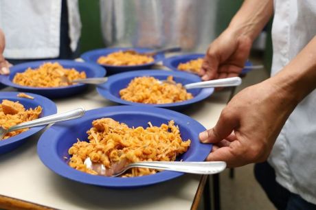 Evento internacional reúne especialistas em alimentação escolar