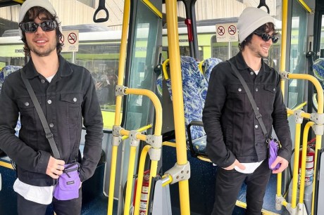 Fiuk anda de ônibus pela primeira vez aos 32 anos: 