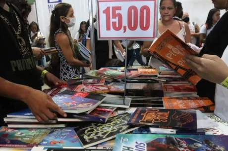 Brasil tem 25 milhões de compradores de livros