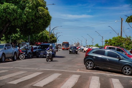 Para atender comerciantes e consumidores do Mercado Modelo, Prefeitura implanta linha experimental de ônibus na Avenida Tapajós