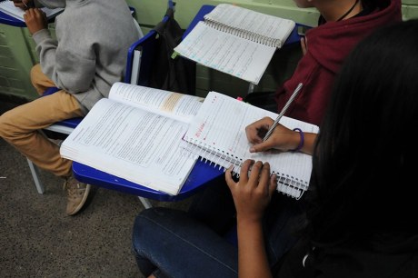 Sancionada poupança para estudante de baixa renda matriculado no ensino médio 