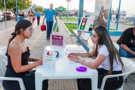 CAPS AD III promove ação itinerante na orla de Santarém em alusão ao Dia Nacional de Combate às Drogas e ao Álcool 