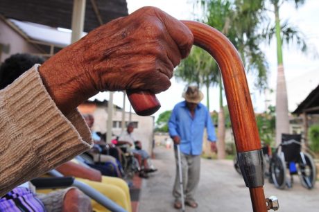 Projeto institui campanha de conscientização sobre depressão em pessoa idosa