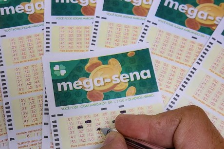 Mega-Sena acumula e prêmio sobe para R$ 3,5 milhões!