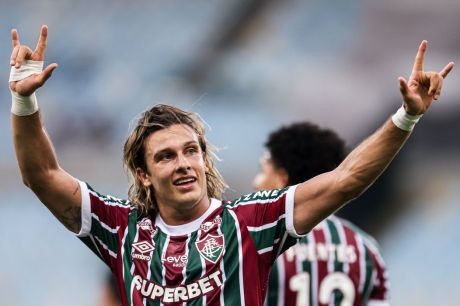 Fluminense goleia e se aproxima da decisão do Campeonato Carioca